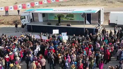 Altındağ'da öğretmenlerden, öğrencilere meyve ormanı