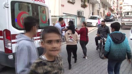 Esenyurt'ta 4 katlı binanın elektrik panosundan yangın çıktı, ekipler mahsur kalan çocukları böyle kurtardı