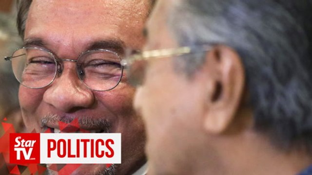 Dr M says not sure if Anwar will be in Cabinet, Anwar jokes 'I didn't apply'