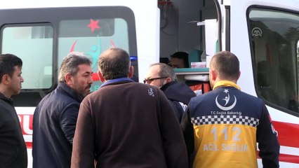 Download Video: Otomobille çarpışan hafif ticari araçtaki 5 kişi yaralandı - DÜZCE