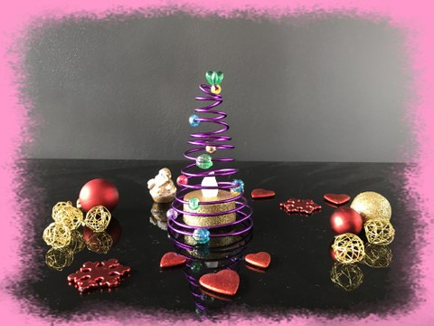 diy fabriquer un sapin lumineux à led pour une décoration de table de fête pour noël