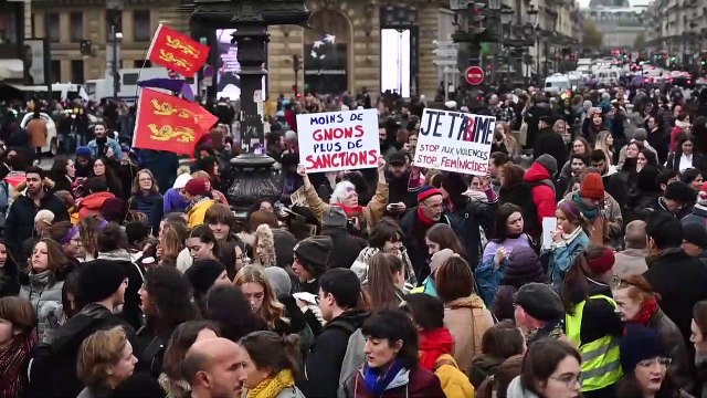 Kadınlardan cinsel şiddete karşı protesto - PARİS