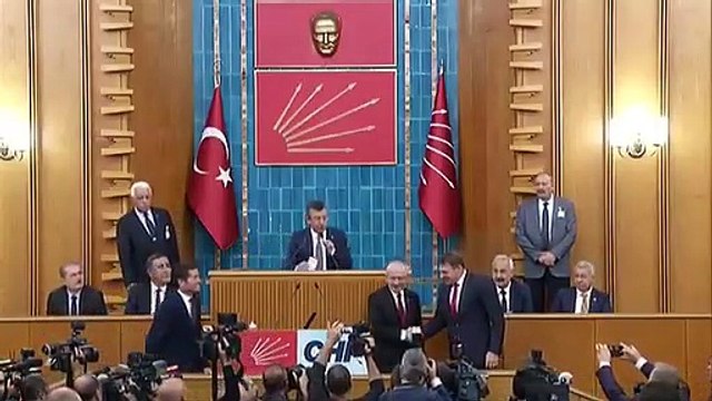 CHP'ye katılan Türker Ertürk tükürdüğünü yaladı