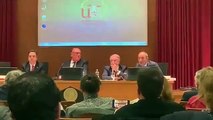 Un diputado de Vox le planta cara a cuatro niñatos totalitarios que intentaron boicotearle en la Universidad de Sevilla