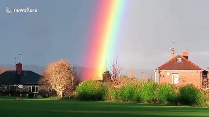 Cet arc-en-ciel est juste MAGNIFIQUE