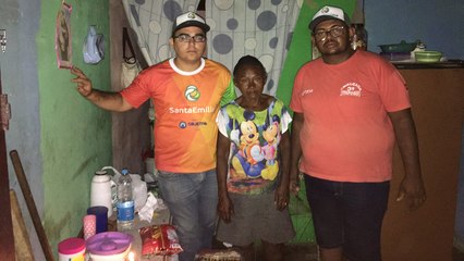 DOAÇÃO DE UM FOGÃO E ALIMENTOS NO BAIRRO DO MARACUJÁ