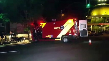 Motociclista fica ferido em acidente na Rua Carlos de Carvalho