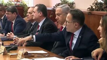 Oposição quer coligar-se com Likud até Netanyahu provar inocência