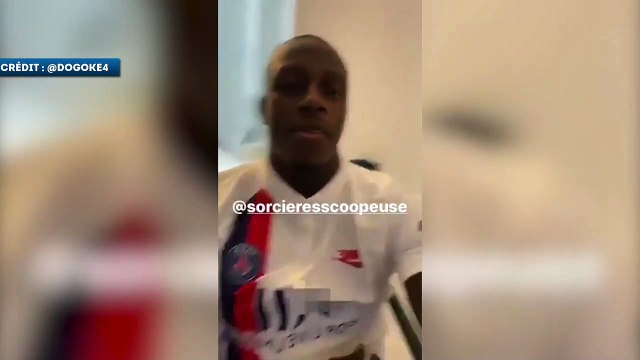 Benjamin Mendy s'affiche avec le maillot du PSG en compagnie Kylian Mbappé