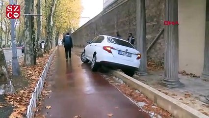 Uyuyan sürücü Dolmabahçe Sarayı’na çarpıyordu!