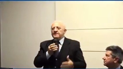 De Luca attacca Salvini: "Il Neanderthal passi al Mav di Ercolano"