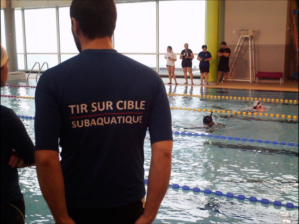 Un aperçu du tir subaquatique, à la piscine de Bar-le-Duc