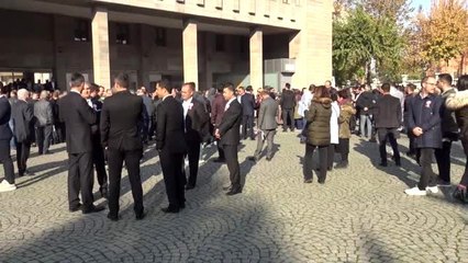 Şehit öğretmenler için yürüyüş düzenlendi