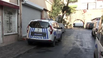 Emekli başkomiser silahlıyla kızını vurdu