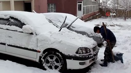 Van’da kar yağışı..7 yerleşim yeri yolu ulaşıma kapandı