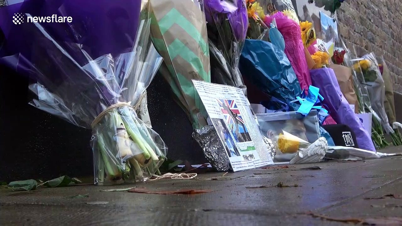 Fans gather at home of Freddie Mercury to commemorate anniversary of singer's death