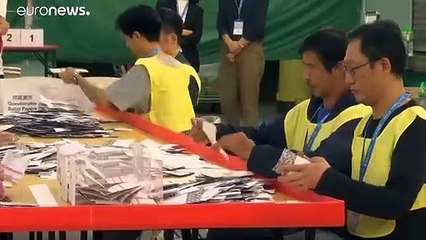 هونغ كونغ: أعداد قياسية للناخبين في انتخابات المجالس المحلية