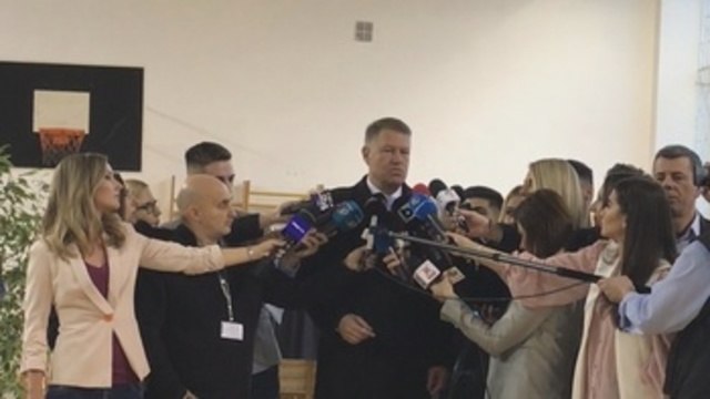 El conservador Klaus Iohannis revalida la presidencia en Rumanía