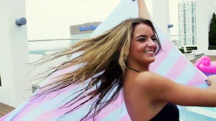 ¿Andas eligiendo Universidad? Pues mira como reclutan estas cachondas para la suya