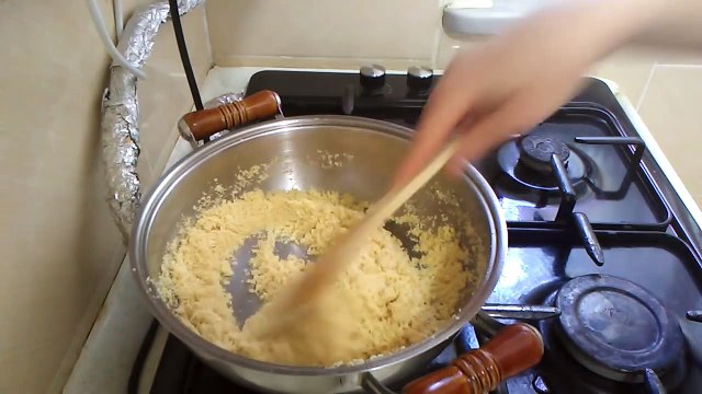 irmik helvası nasıl yapılır - ŞERBET HAZIRLAMADAN PRATİK İRMİK HELVASI TARİFİ