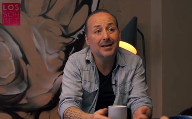 Tolga Çevik'in eşofmanla sahneye çıkan seyirciyi kovması sosyal medyada olay oldu