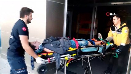 Odun yüklü römork devrildi: 3 yaralı