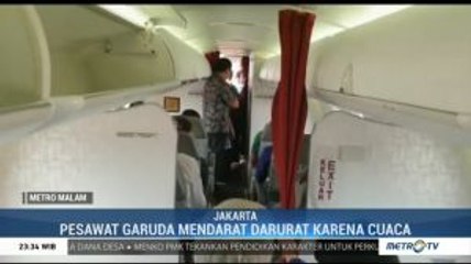 Pesawat Garuda Indonesia Mendarat Darurat Karena Cuaca Buruk