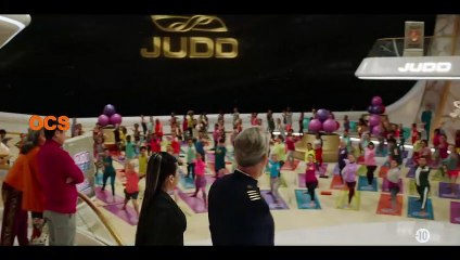 Avenue 5 - bande-annonce de la série dans l'espace avec Hugh Laurie