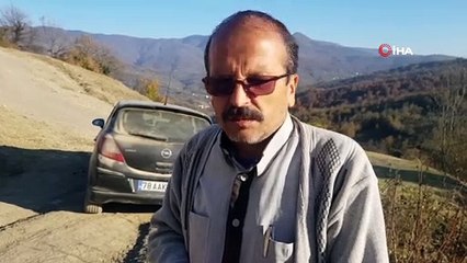 Sebepsiz yere kapatılan köy yolu görenleri şaşırtıyor