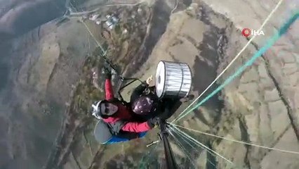 Gökyüzünde davul çalıp türkü söylediler