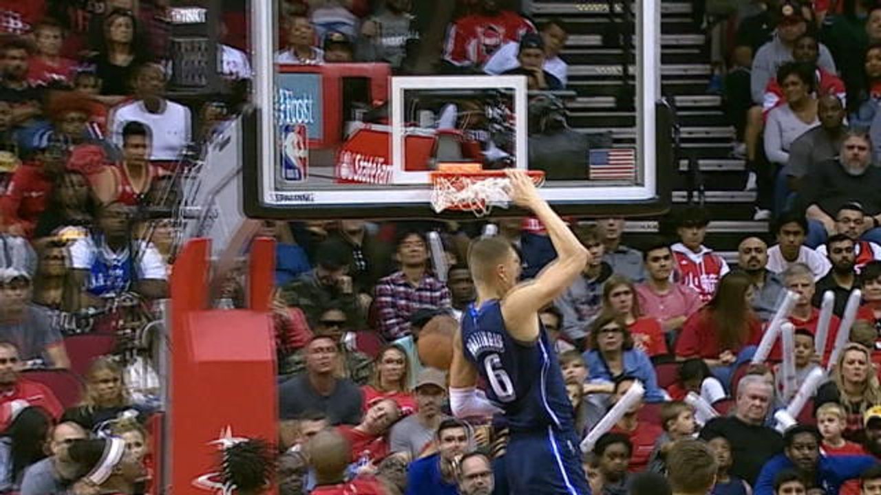 Doncic and Porzingis team up for alley-oop