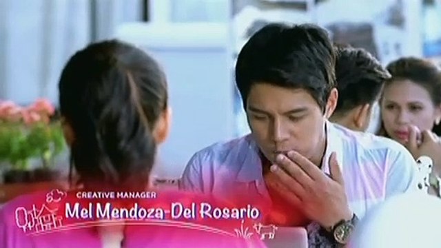 Pinang, napatitig kay Phil habang kumakain