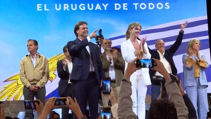 Centro-direita lidera eleição no Uruguai