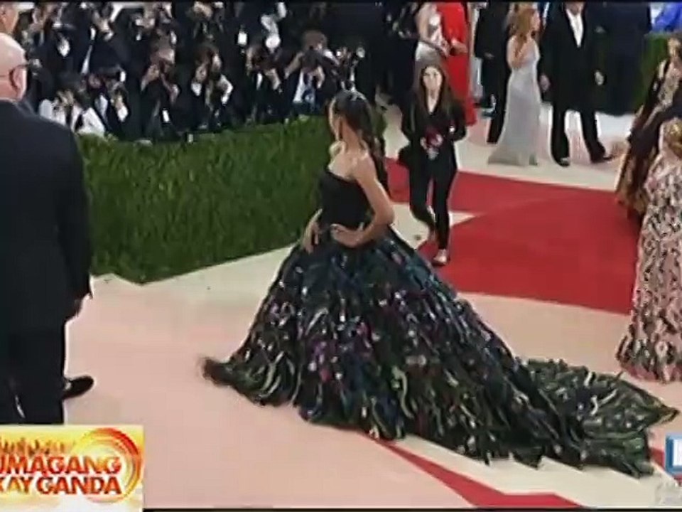 Futuristic at mga kakaibang outfits, inirampa s...