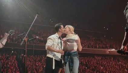 Joe celebrando seu aniversário de 30 anos no palco
