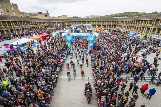 Highlights of the Tour de Yorkshire 2019 in Halifax