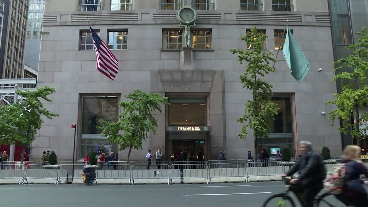 Grupo francês LVMH compra a Tiffany