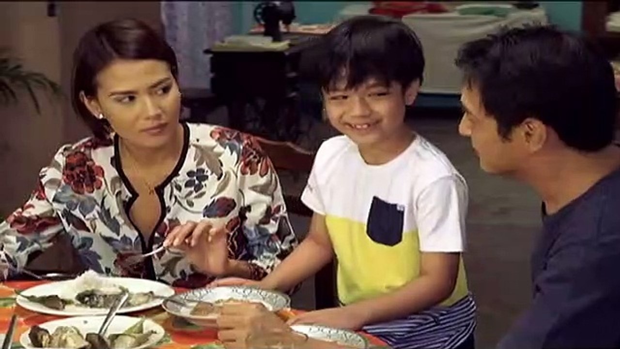 Super D, napalabas na ang kanyang blue laser beam