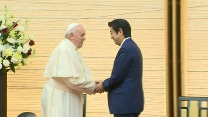 Le pape François avec les évêques japonais contre le nucléaire civil