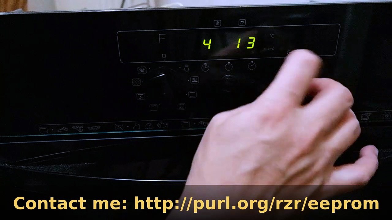 WhirlPool-Oven-F03-on-AKZ430