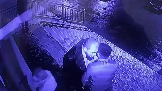 Le client d'une boite de nuit met KO un videur