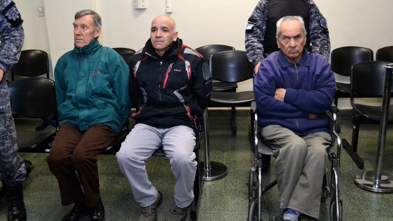 Condenan a prisión a estos dos sacerdotes y a un jardinero por abusar sexualmente de niños sordos en un instituto