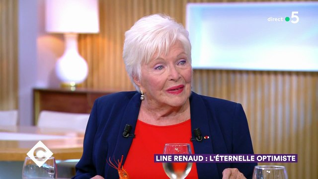 C à Vous quand Line Renaud appelle Brigitte Macron pour lui remonter le moral 25 11 2019