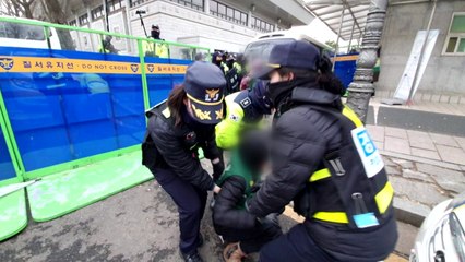 '청와대 행진' 고속도로 요금소 수납원들 세 번째 연행 / YTN