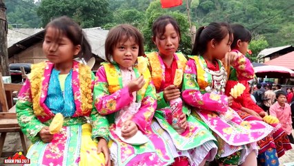 Cậu Bé Thổi Sáo CỰC HAY tại CHỢ TÌNH Khâu Vai - Mèo Vạc - Hà Giang