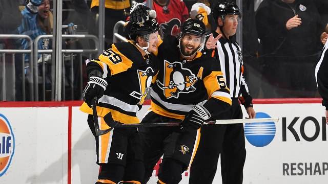 Jake Guentzel fires OT winner to extinguish Flames