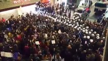 Taksim'de ''kadına şiddete karşı eylem''de kadına şiddet