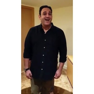 أكرم حسني وشيكو وهشام يحتفلون بعيد ميلاد خالد الصاوي بفيديو مضحك!