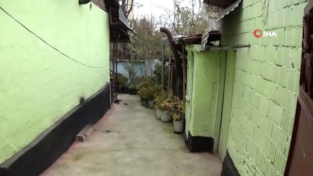 Emekli maaşı çalınan yaşlı kadının imdadına hayırseverler yetişti