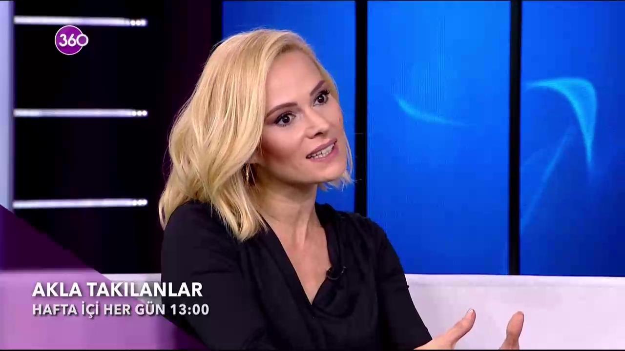 Açelya Akkoyun ile #AklaTakılanlar